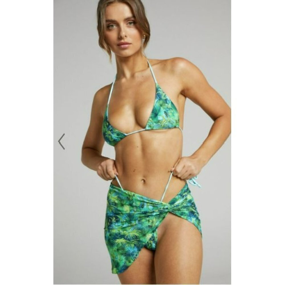 VDM The Label Kylie‎ Skirt Tropical Small Revolve - Picture 3 of 10